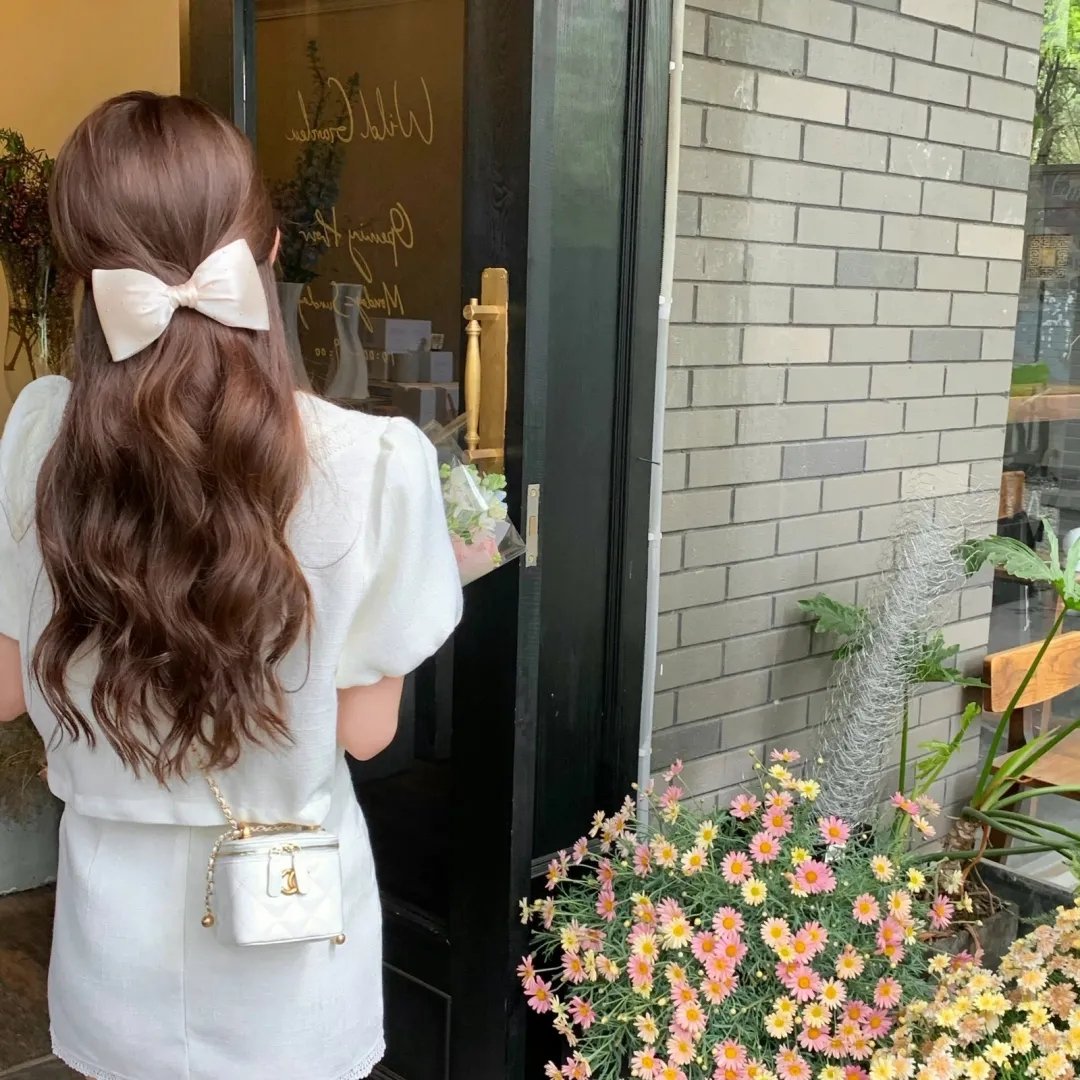 马路对面的房子
